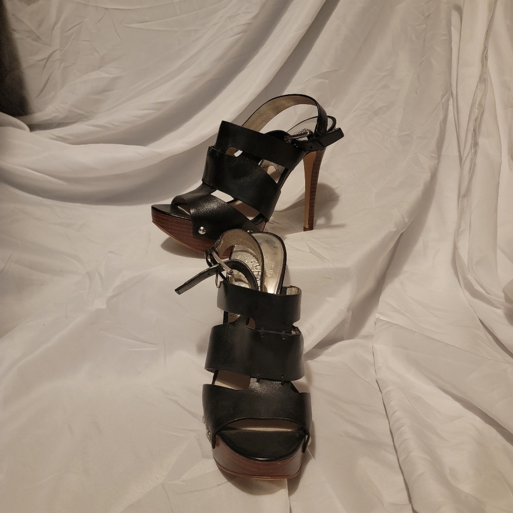 Mk Michael Kors black heels sz 7